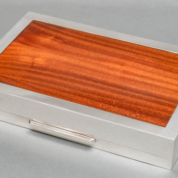 Large and beautiful rectangular box in solid silver,  XXe