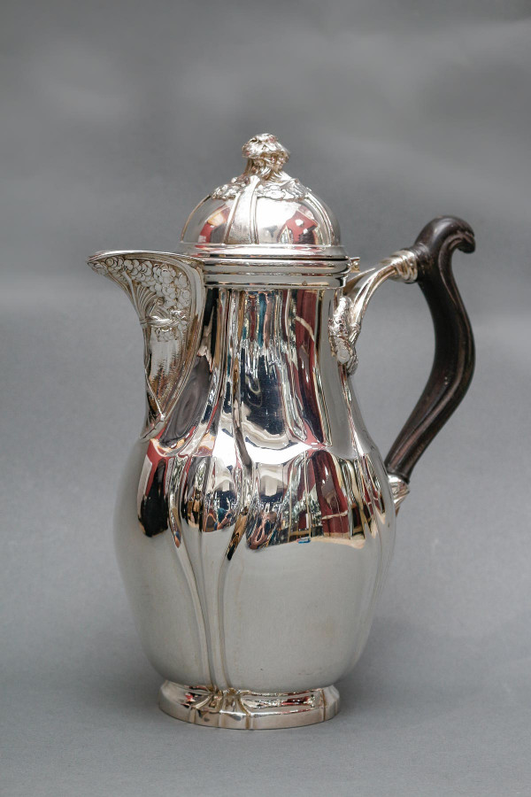 LELIÈVRE (Eugène-Alfred) – Cafetière en argent Massif TIFFANY circa 1880  ART NOUVEAU