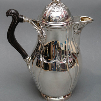 LELIÈVRE (Eugène-Alfred) – TIFFANY solid silver coffee pot circa 1880 ART NOUVEAU.