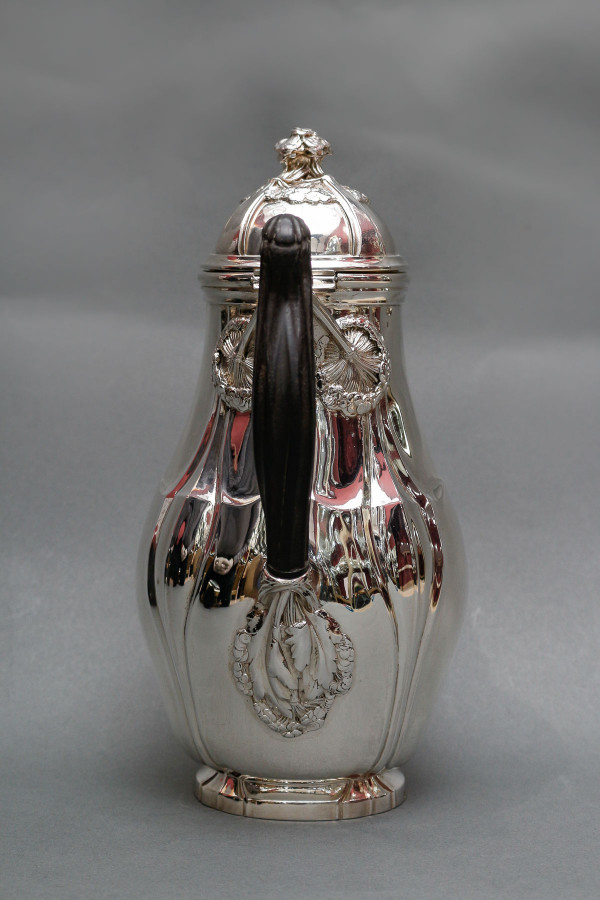LELIÈVRE (Eugène-Alfred) – Verseuse en argent Massif TIFFANY circa 1880  ART NOUVEAU