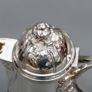 LELIÈVRE (Eugène-Alfred) – Verseuse en argent Massif TIFFANY circa 1880  ART NOUVEAU