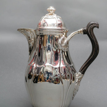 LELIÈVRE (Eugène-Alfred) – Verseuse en argent Massif TIFFANY circa 1880  ART NOUVEAU