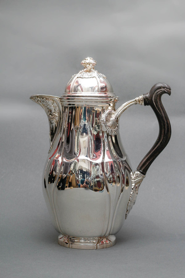 LELIÈVRE (Eugène-Alfred) – Verseuse en argent Massif TIFFANY circa 1880  ART NOUVEAU
