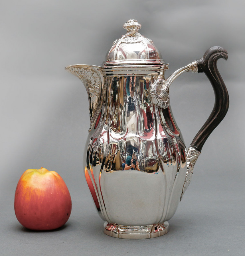 LELIÈVRE (Eugène-Alfred) – Verseuse en argent Massif TIFFANY circa 1880  ART NOUVEAU