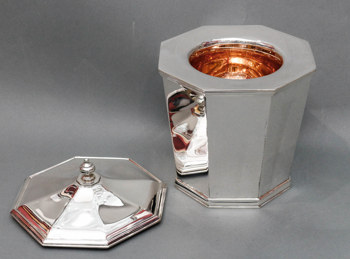 Caviar cooler in solid silver 20th century Northern Italy