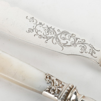 Goldsmith MERITE – 12 solid silver and mother-of-pearl fish cutlery – 19th century