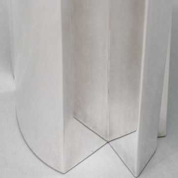 ORFEVRE GARRIDO - VASE CONSTRUCTIVISTE EN ARGENT - Circa 2004