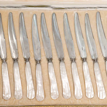 Cutlery service of 36 knives in original box ART DECO