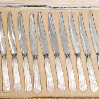 Service de coutellerie de 36 couteaux en coffret d'origine ART DECO