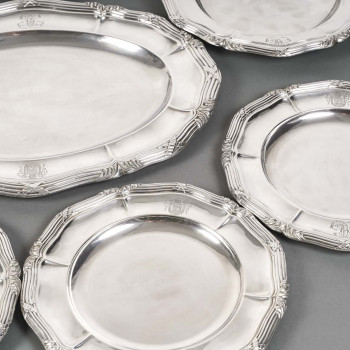 GUSTAVE ODIOT – SET of ten dishes in solid silver 19th century