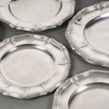 GUSTAVE ODIOT – SET of ten dishes in solid silver 19th century