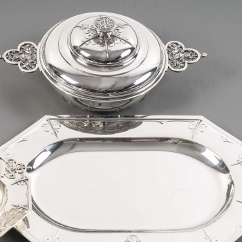 CARDEILHAC - “Renaissance” Mascaron table garnish Late 19th century silver