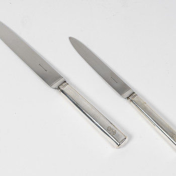 PUIFORCAT – Set of 16 silver ART DECO table knives and 10 dessert knives