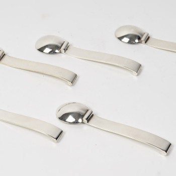 2 cuillers à moka en argent massif d’époque Art Déco