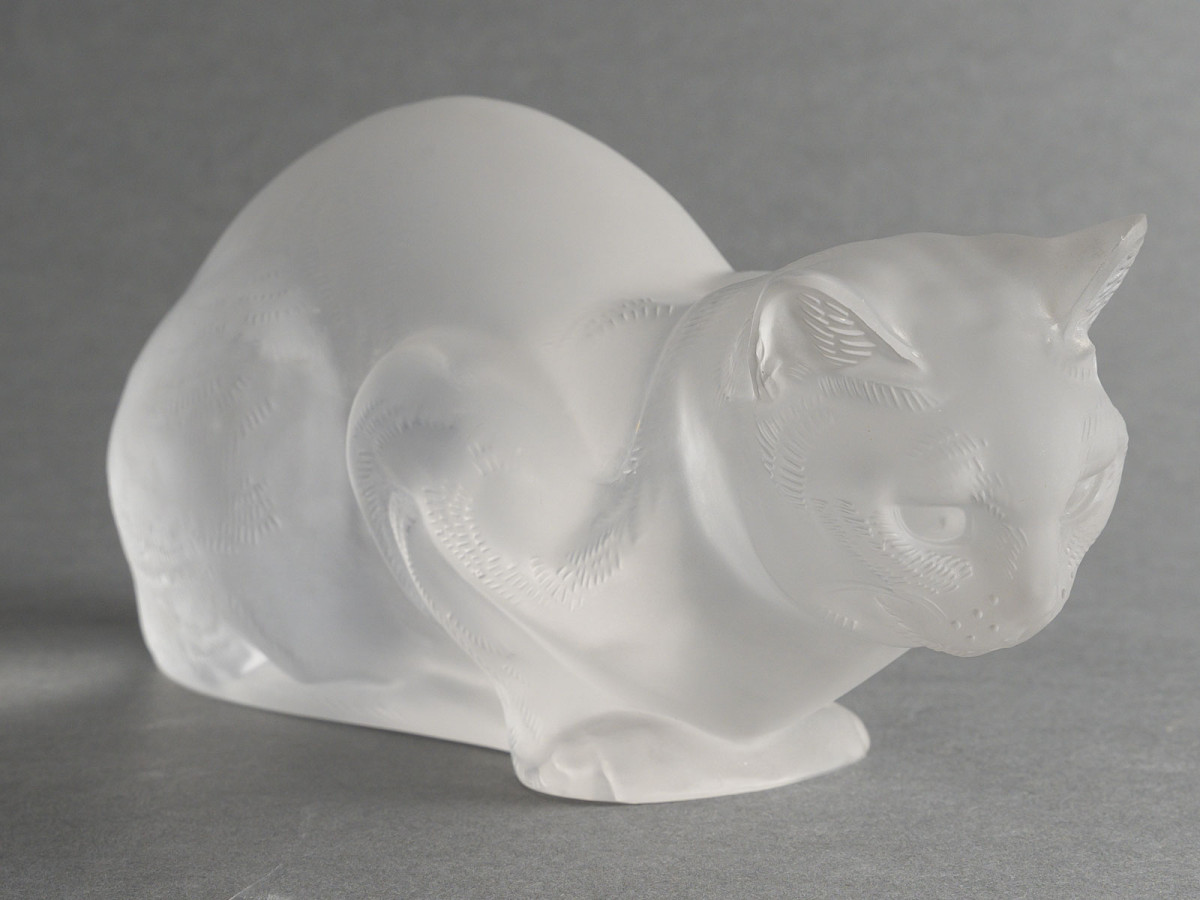 LALIQUE - Chat couché en cristal XXe Signé  Lalique France