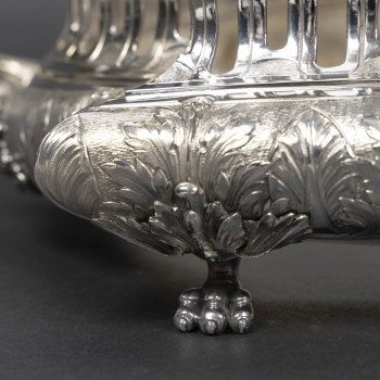 Silversmith of Merit - Rectangular solid silver planter with side handles, 19th  NAPOLEON III