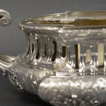 Silversmith of Merit - Rectangular solid silver planter with side handles, 19th  NAPOLEON III
