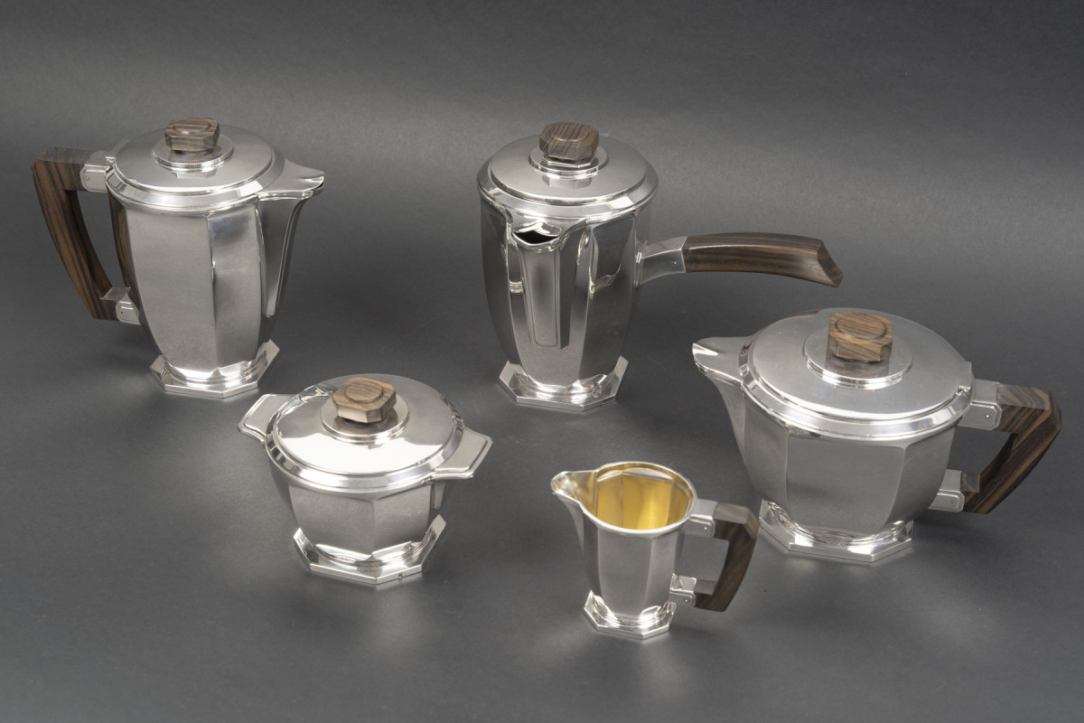 Ernest Prost, Service à thé, café et chocolat en argent massif –  ART DECO vers 1930