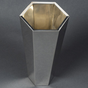 TIFFANY & Co - Modernist Vase with Cut Corners XX