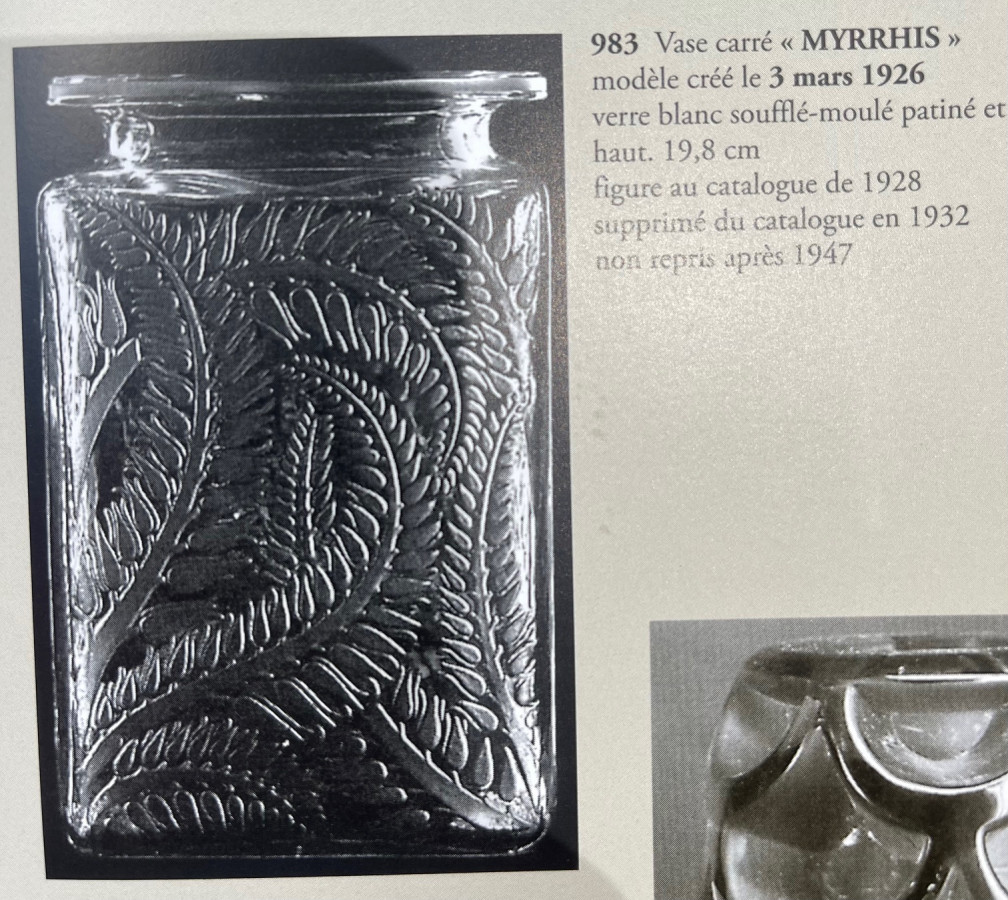 LALIQUE - Vase carré "Myrrhis" 1926