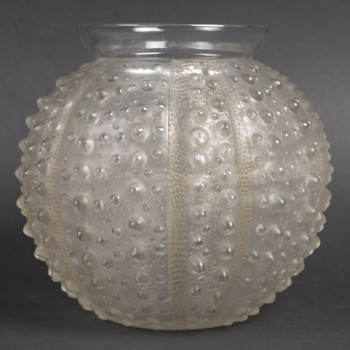 LALIQUE – Vase « Oursins » 1935