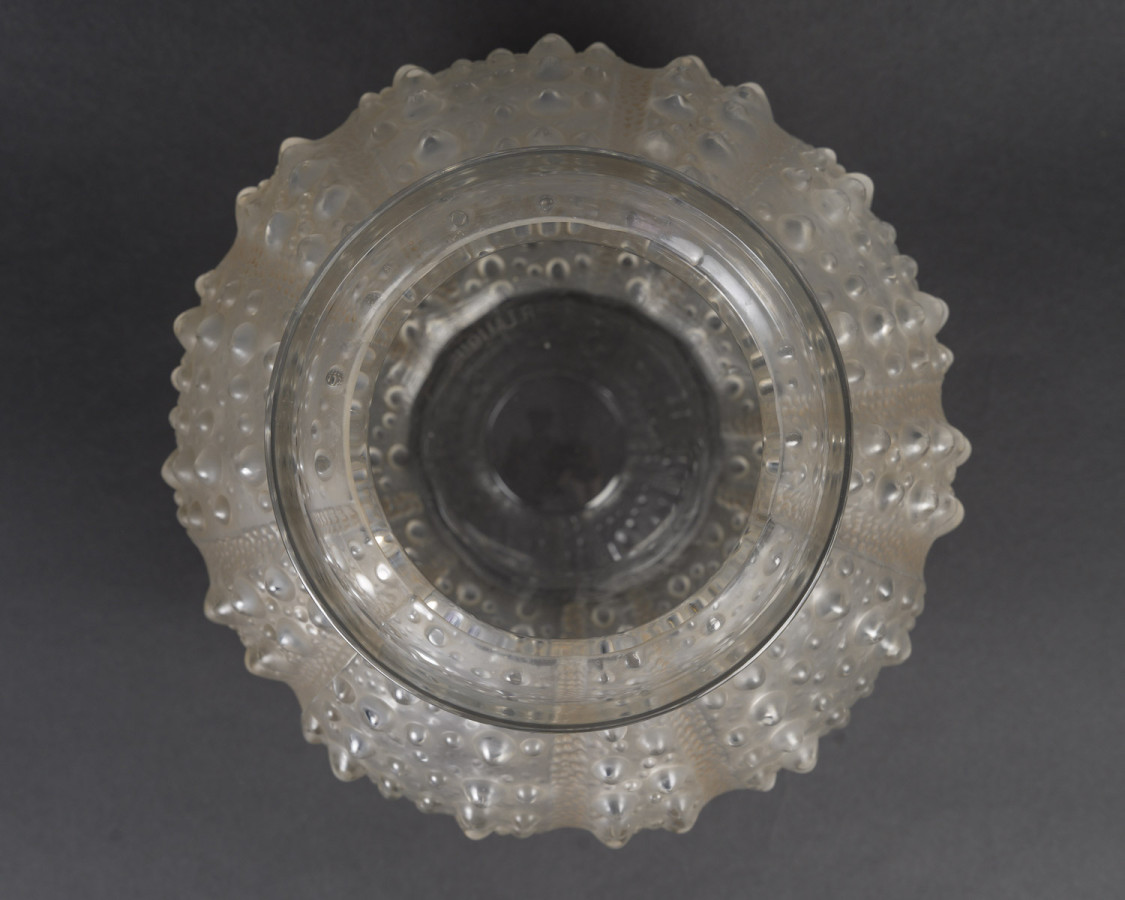 LALIQUE – Vase « Oursins » 1935