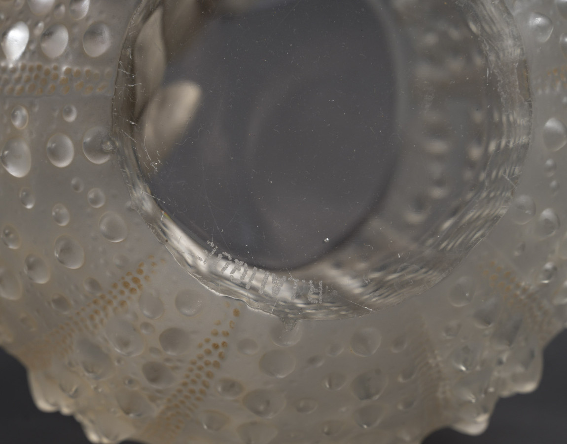 LALIQUE – Vase « Oursins » 1935
