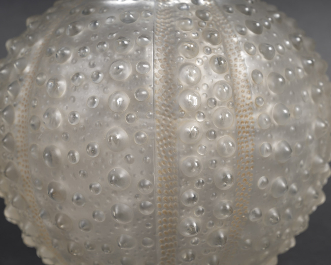 LALIQUE – Vase « Oursins » 1935