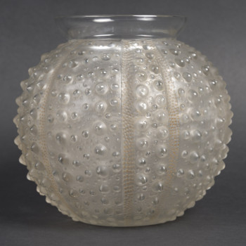 LALIQUE – Vase « Oursins » 1935