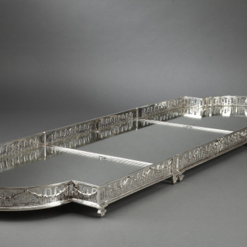 Silversmith QUEILLE - 19th century solid silver centerpiece with a three-part grid pattern