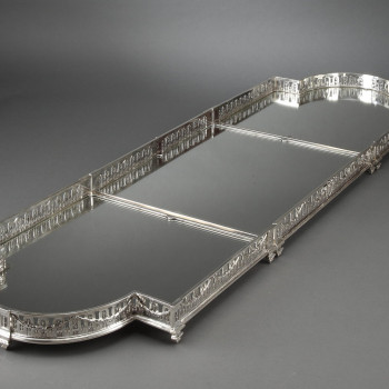 Silversmith QUEILLE - 19th century solid silver centerpiece with a three-part grid pattern