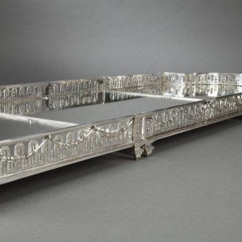 Silversmith QUEILLE - 19th century solid silver centerpiece with a three-part grid pattern