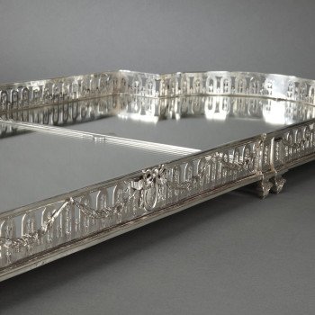 Silversmith QUEILLE - 19th century solid silver centerpiece with a three-part grid pattern