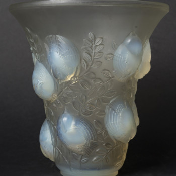 RENE LALIQUE – “Saint Francis” glass vase – Circa 1930