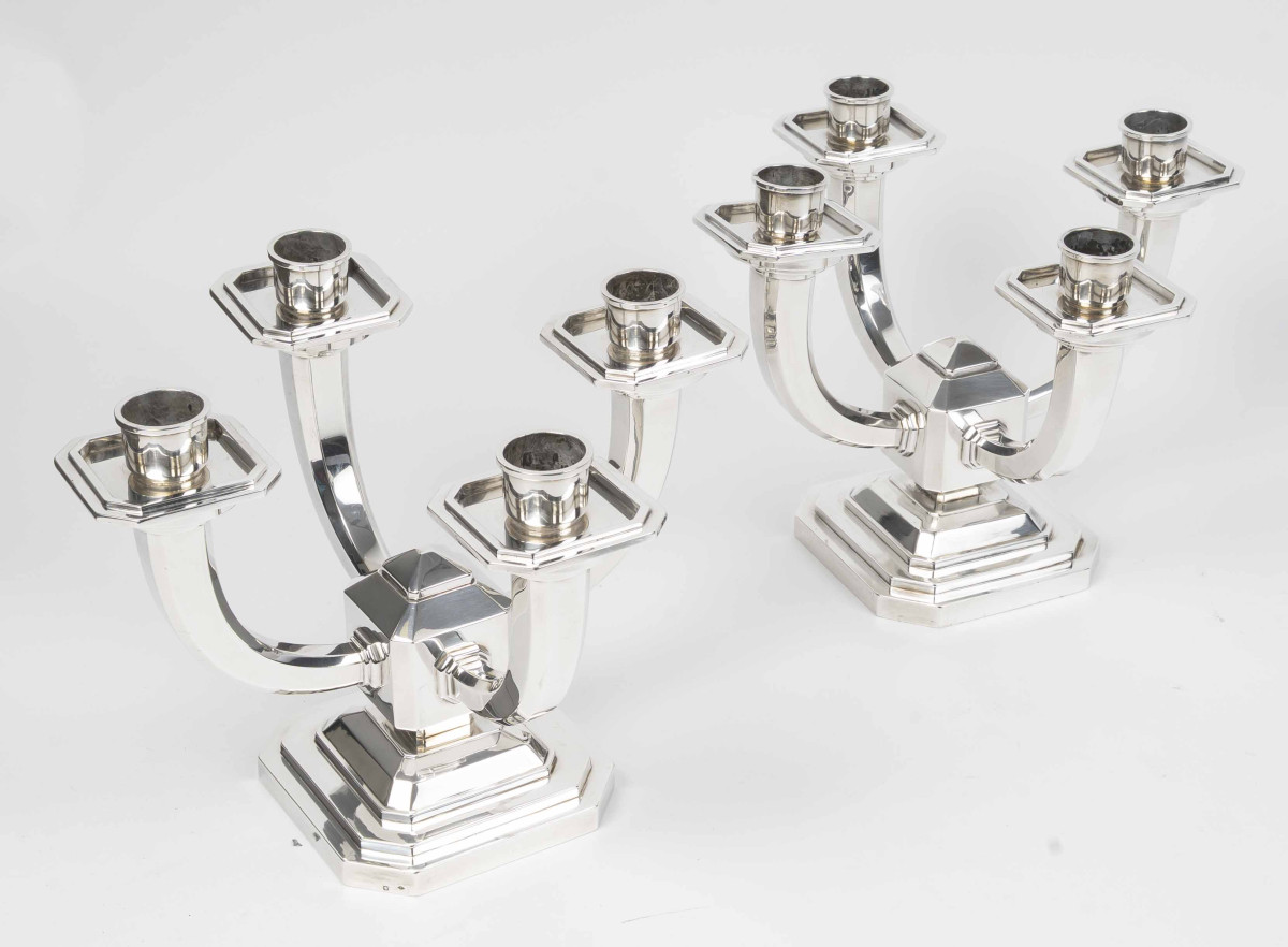 Ravinet d’Enfert – Paire de candélabres en argent massif époque ART DECO