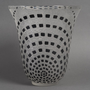René Lalique (1860 – 1945) – Vase « Damiers » créer en 1935
